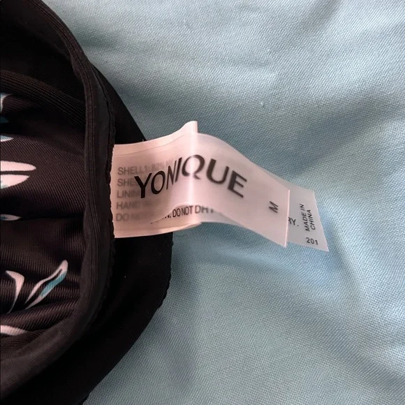 Younique Black and Blue Floral Bikini size medium nwot - Picture 2 of 3